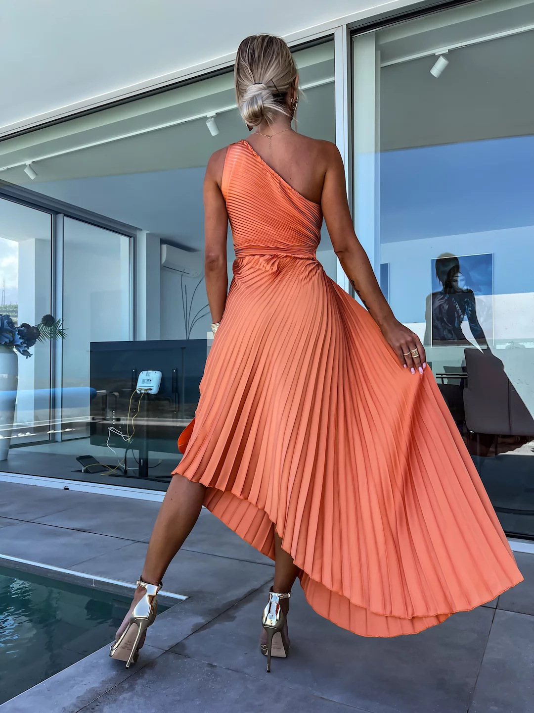 Eila | Midi Dress with One Shoulder and Pleated Shapes