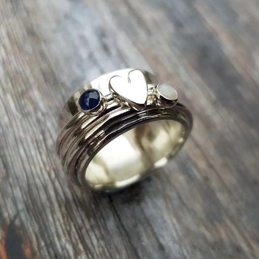 Silver Heart Ring™ – Romantic Sparks