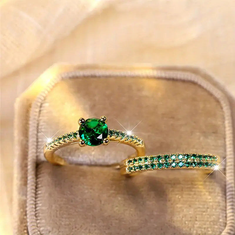 Dual Ring Set with Emerald in Gold