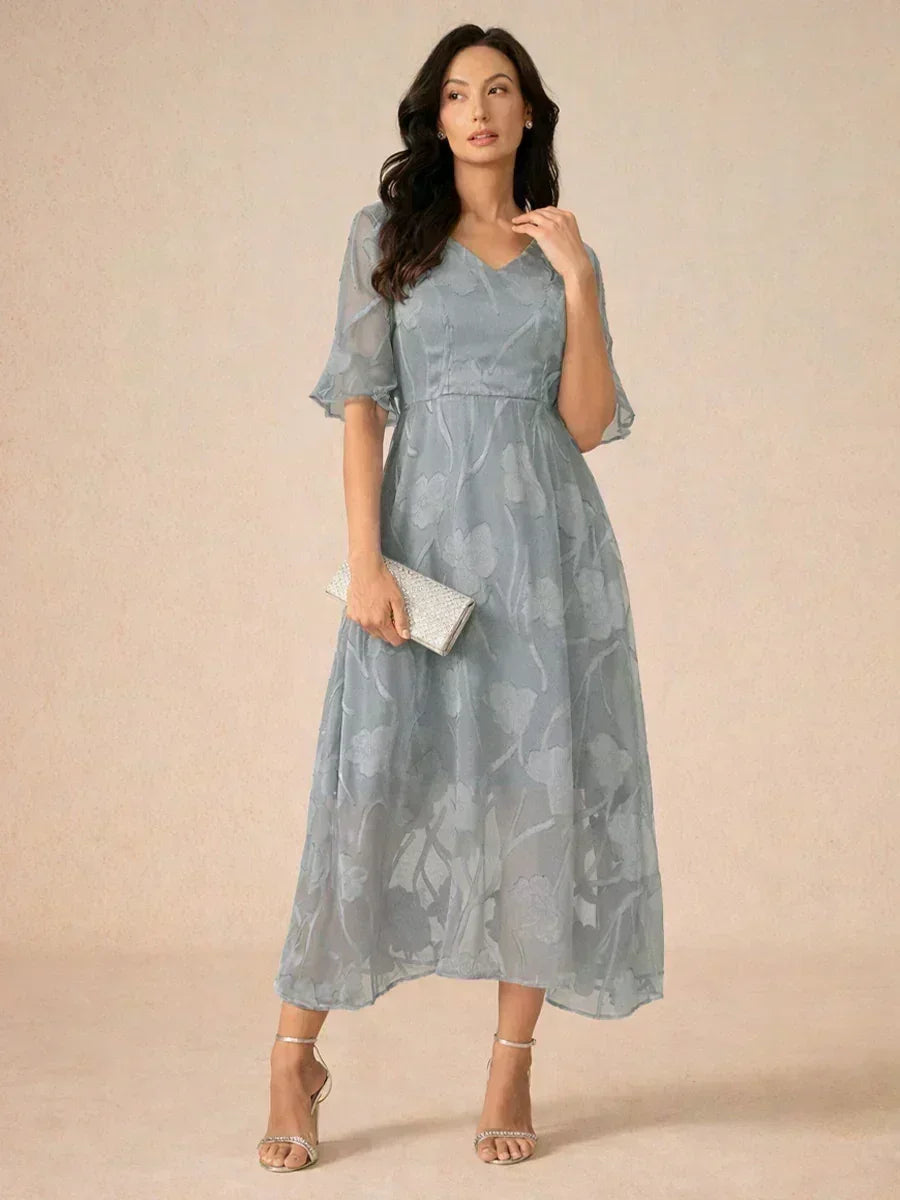 Maxi Dresses Made of Lace with Train