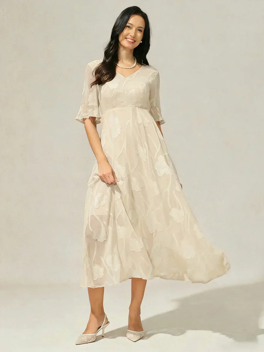 Maxi Dresses Made of Lace with Train
