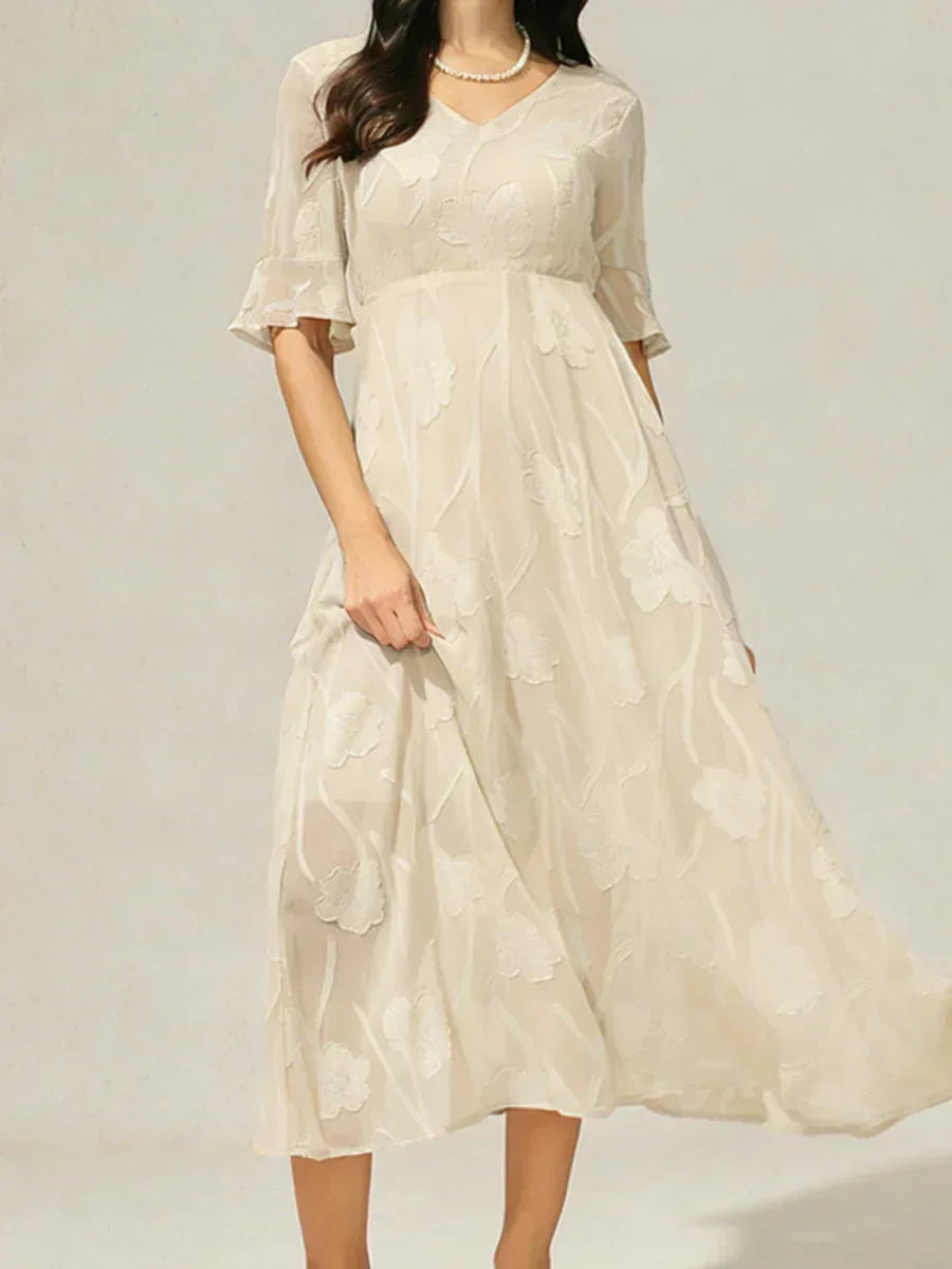 Maxi Dresses Made of Lace with Train