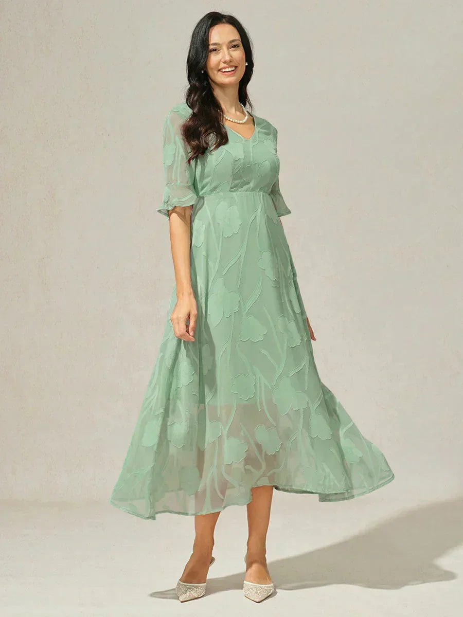 Maxi Dresses Made of Lace with Edges