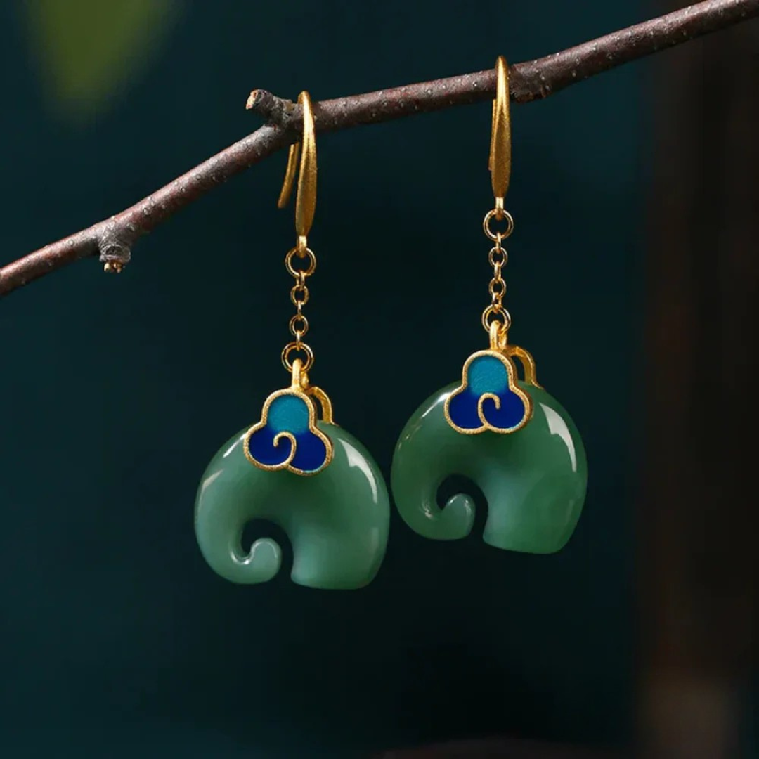 Elegant Retro Earrings in Ayof