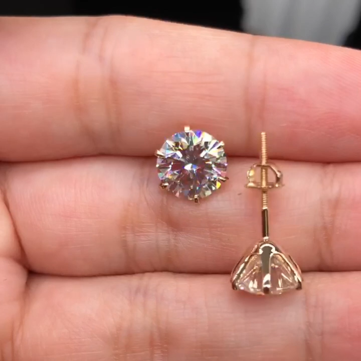 Chic White Gold Earrings