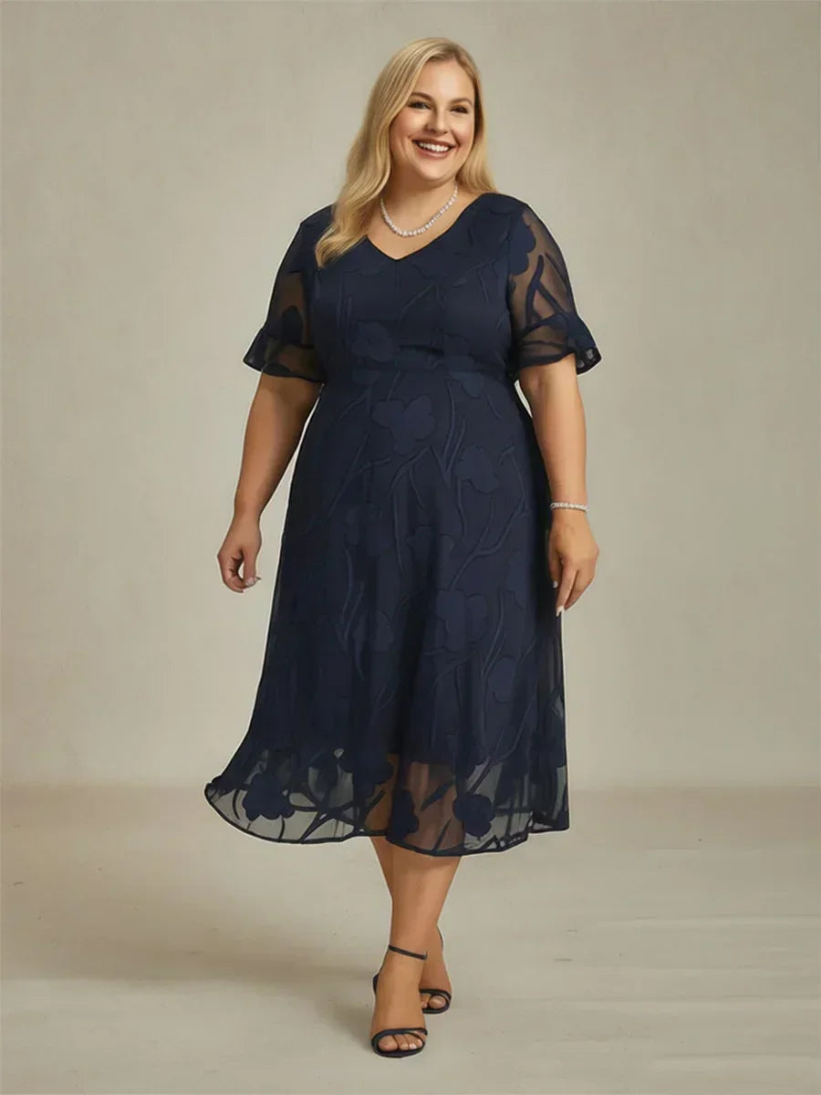 Maxi Dresses Made of Lace Fabric with Soft Sleeves