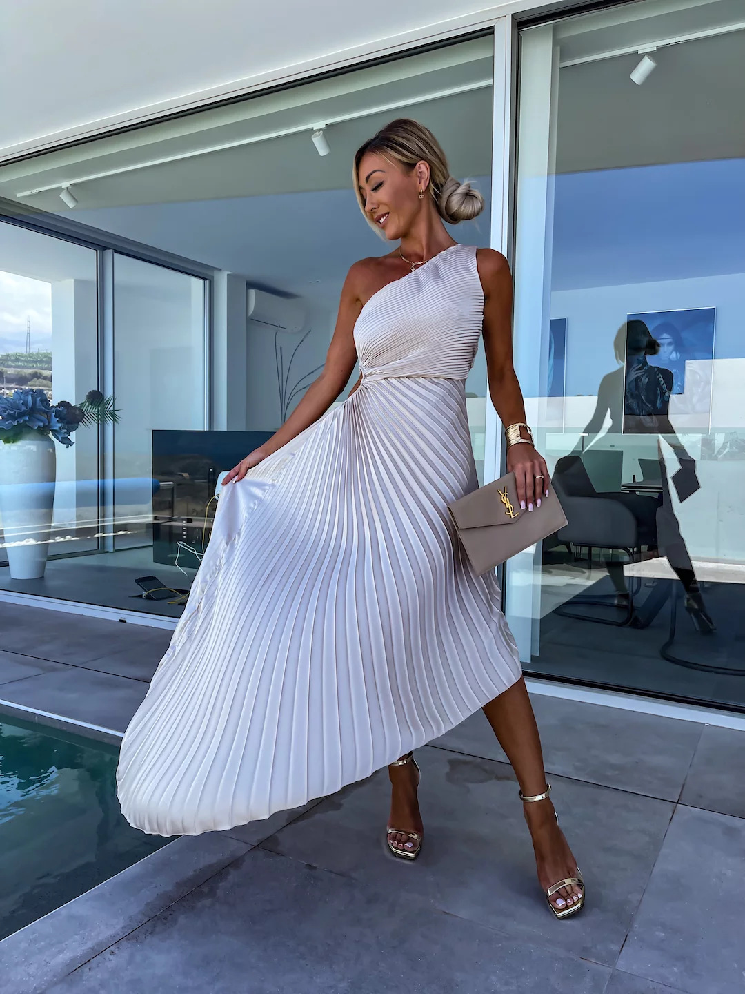 Eila | Midi Dress with One Shoulder and Pleated Shapes