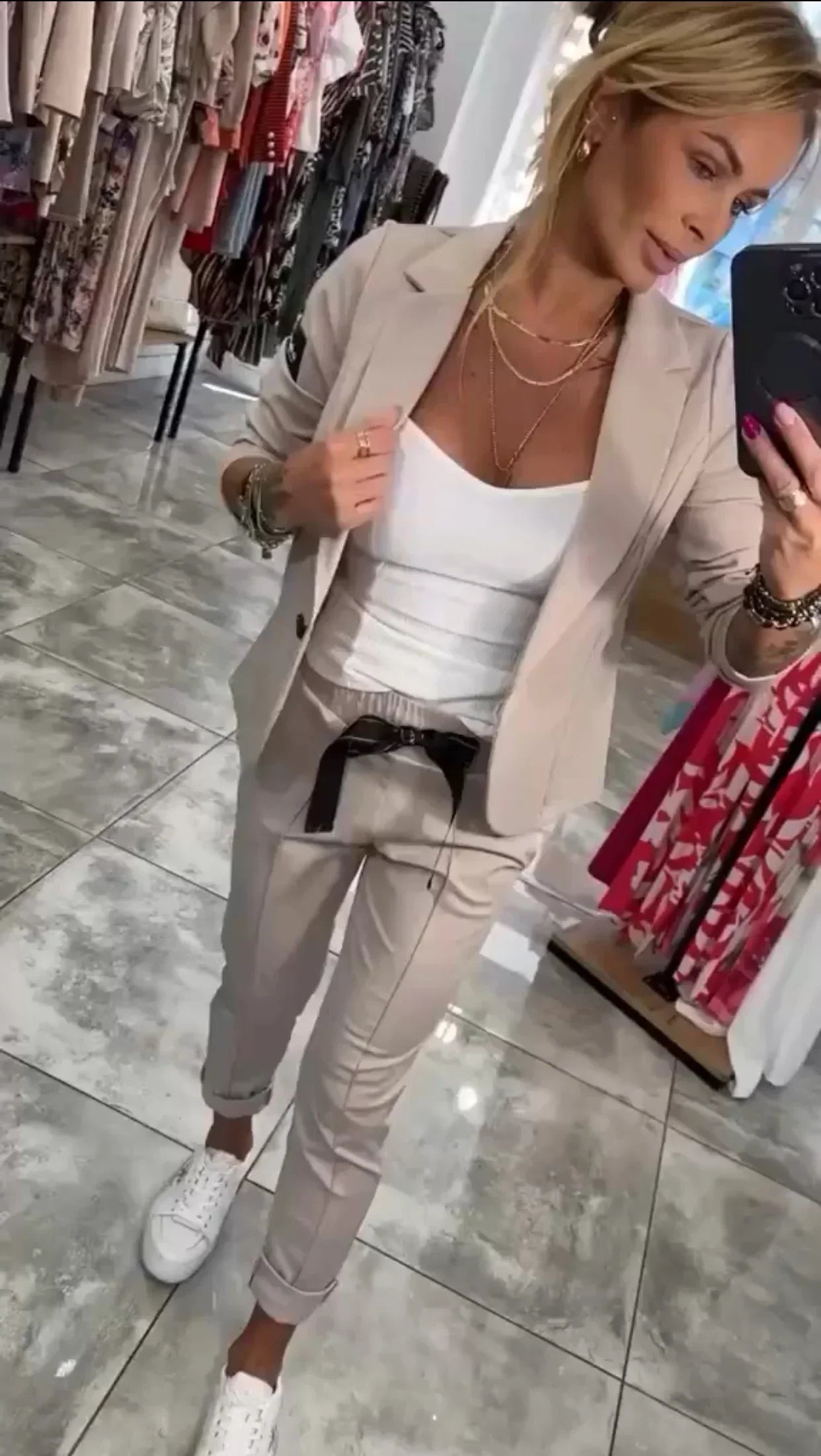 Taylor Ginbra (Jacket + Pants)