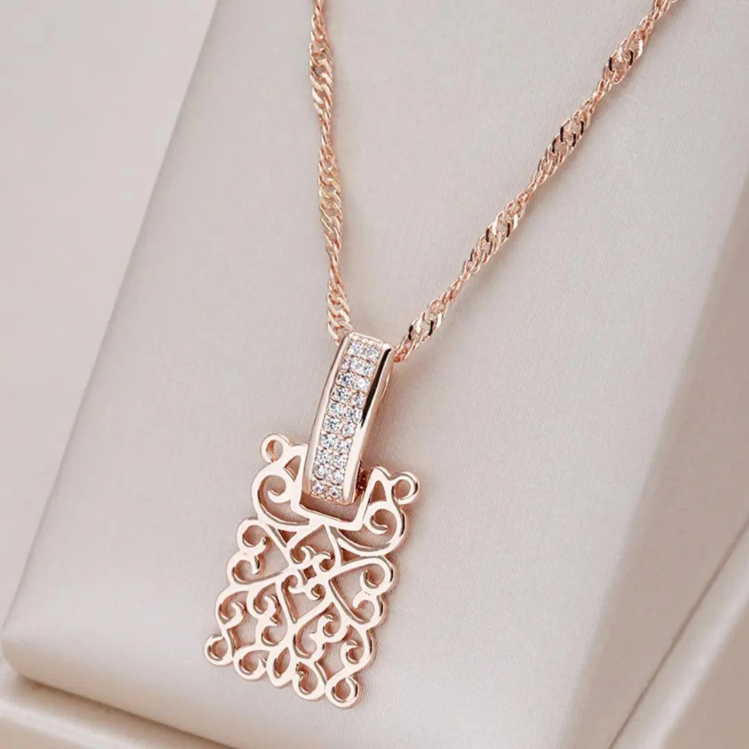 Elegant Gold Pendant with Mandala