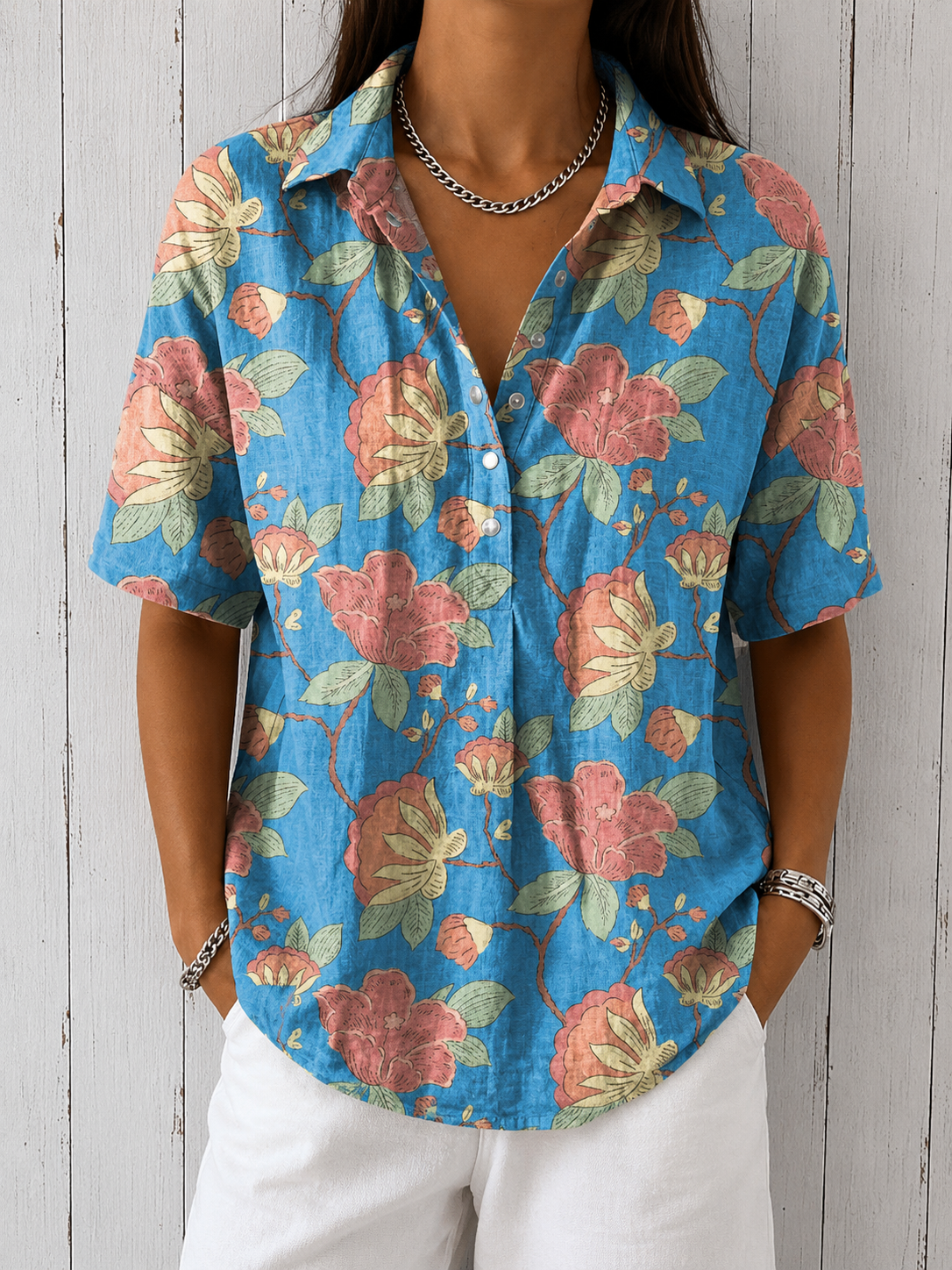 Lina - Elegant Blouse with Floral Print