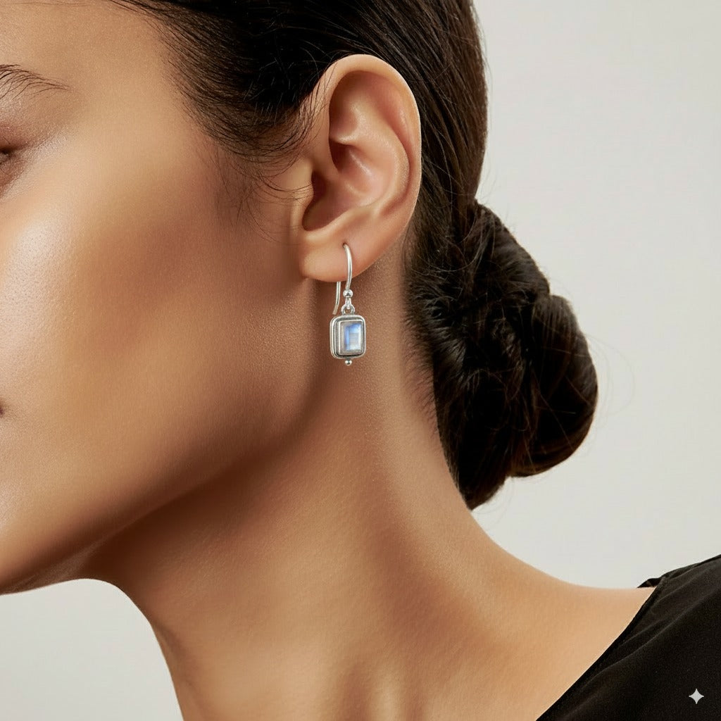 Beatrice - Vintage Earrings with Square Moonstone