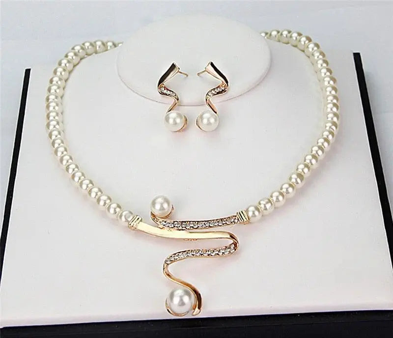 Jewelry Set Including Necklace and Earrings with Natural Pearls