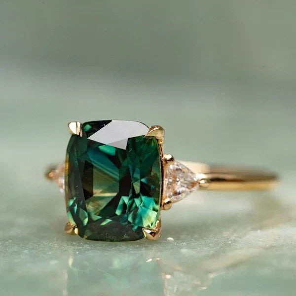 Gold ring with a vintage-inspired stone