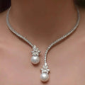 Elegant sparkling necklace with sterling silver pearls