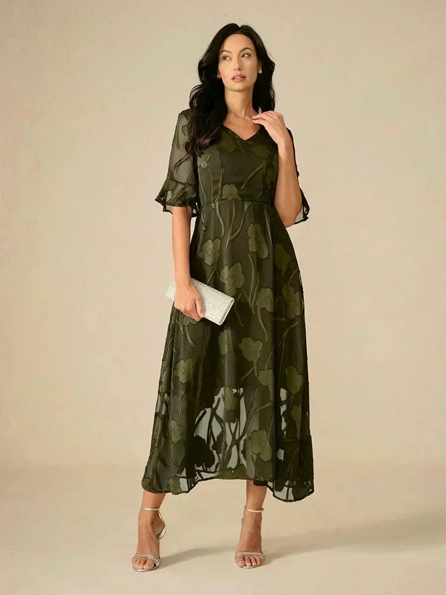 Maxi Dresses Made of Lace with Train
