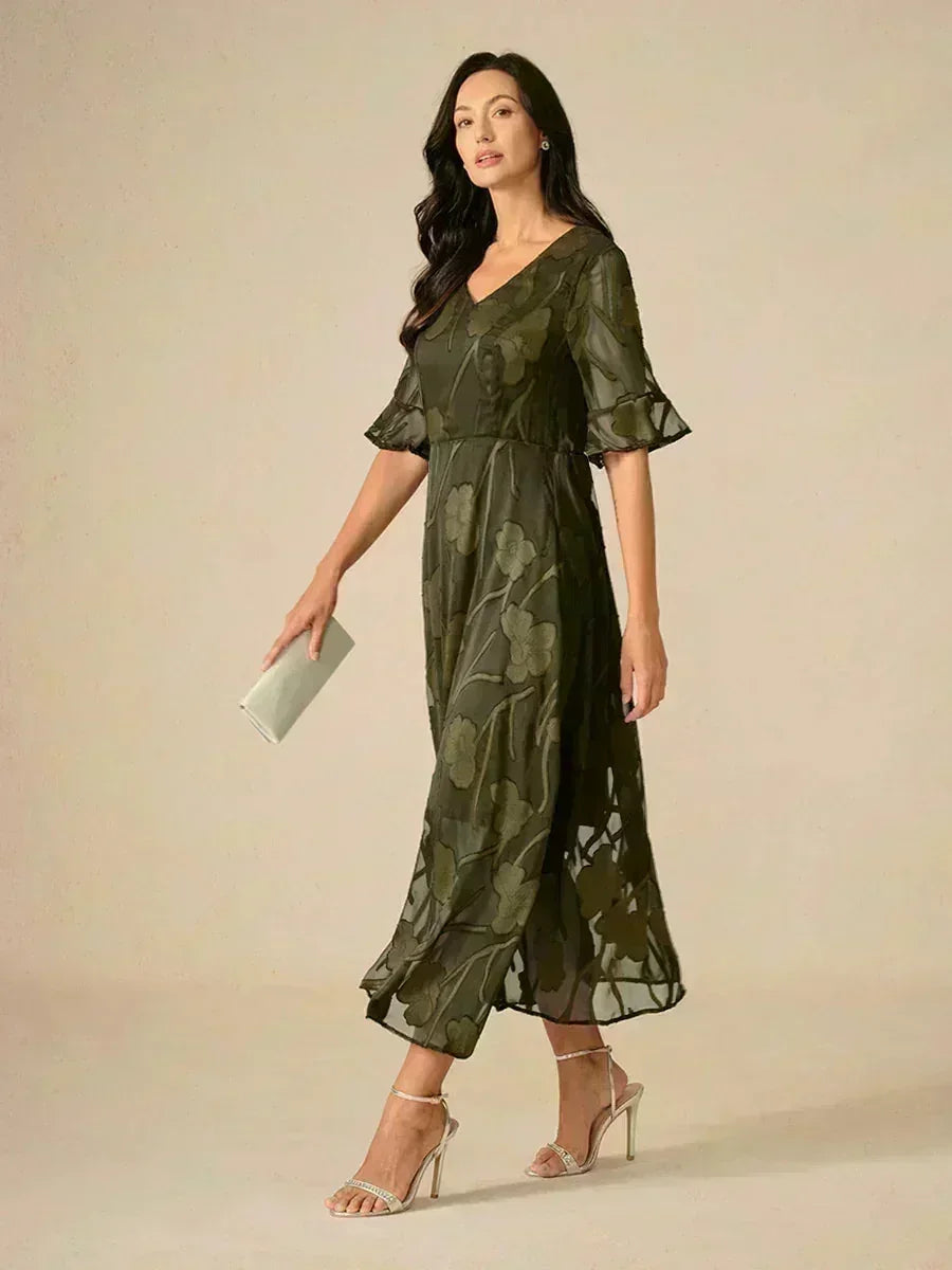 Maxi Dresses Made of Lace with Train