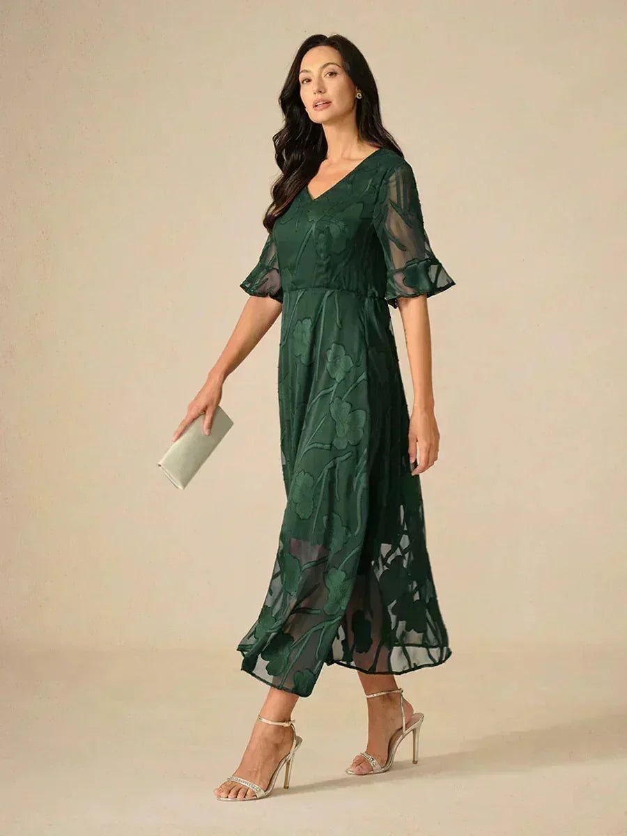 Maxi Dresses Made of Lace with Train