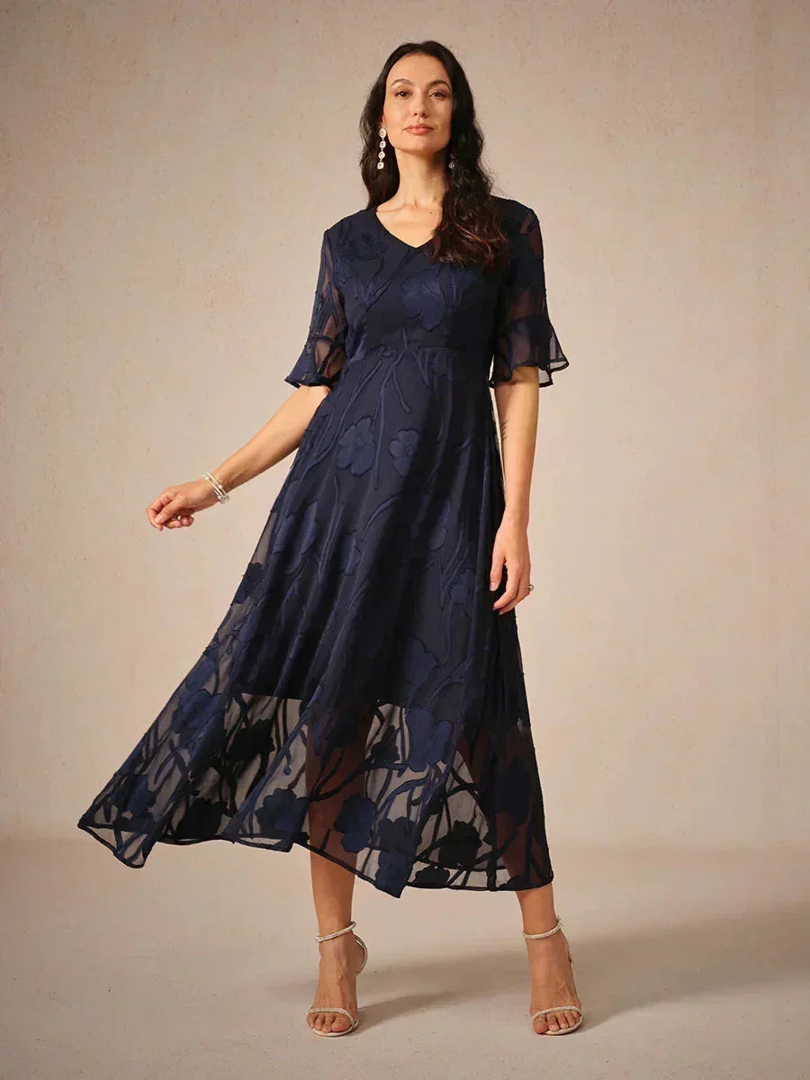 Maxi Dresses Made of Lace with Edges
