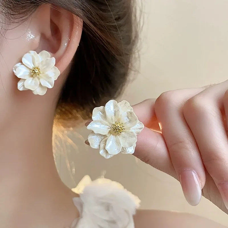 Elegant Peanut Earrings in White Acrylic