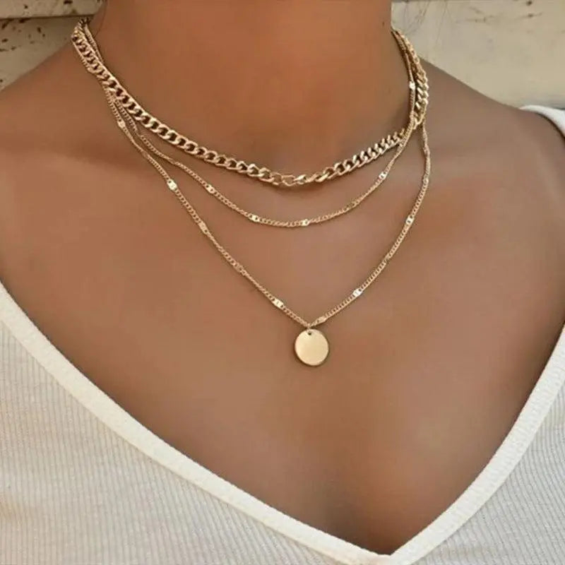 Elegant Pendant Coated in Gold and Silver