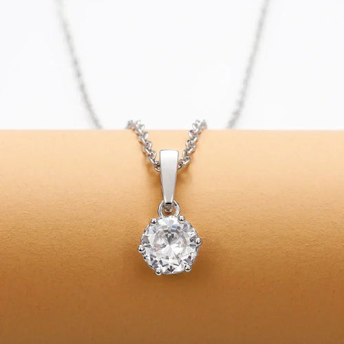 Classic collar with zirconia pendant
