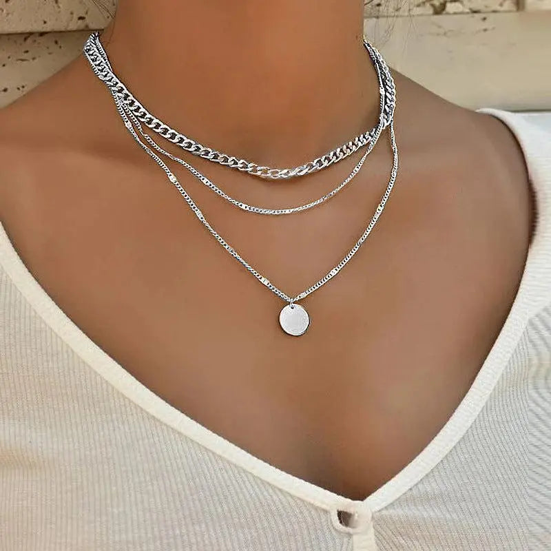 Elegant Pendant Coated in Gold and Silver