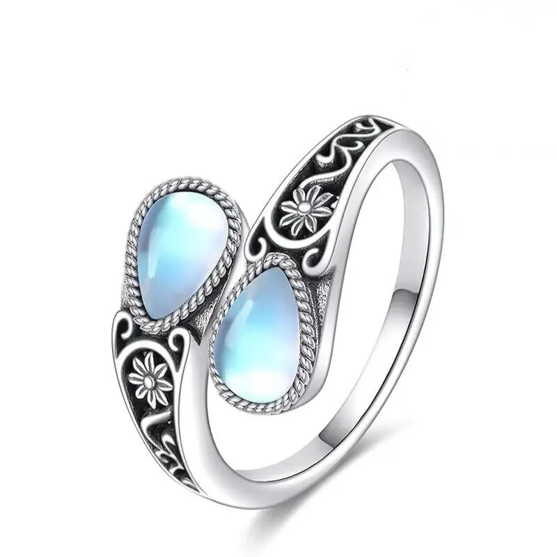 Elegant ring with a moonstone flower