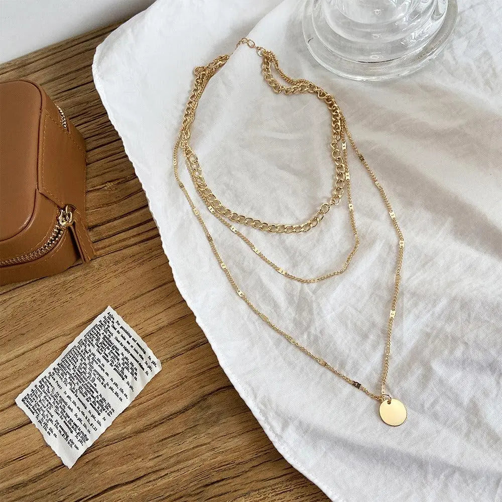 Elegant Pendant Coated in Gold and Silver