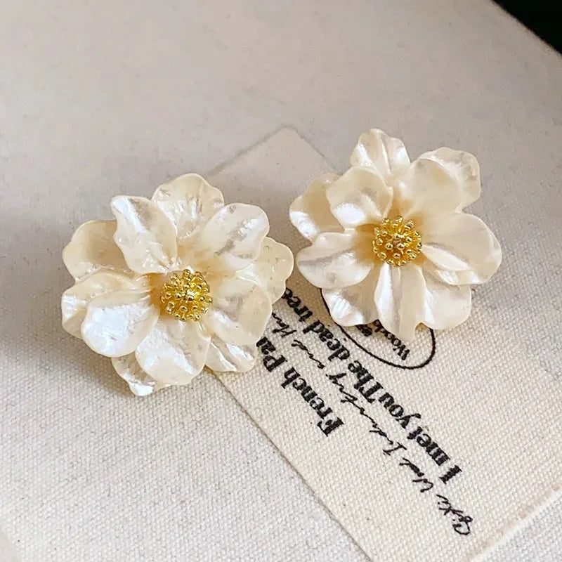 Elegant Peanut Earrings in White Acrylic