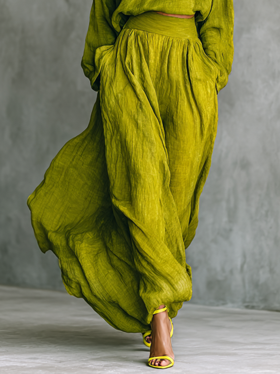 Green Women's Garment Made of Cotton and Linen