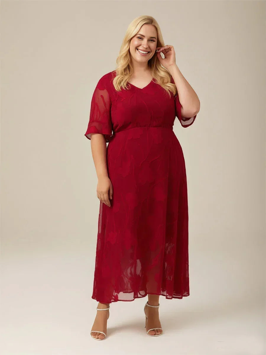 Maxi Dresses Made of Lace Fabric with Soft Sleeves
