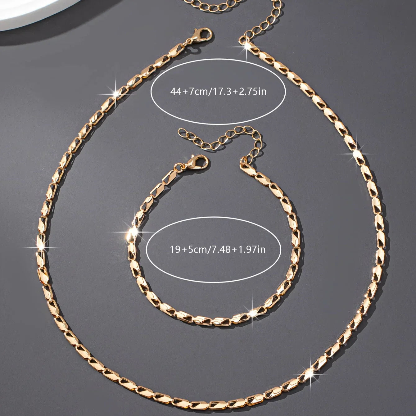 Elegant 18K Gold Bracelet and Necklace Set
