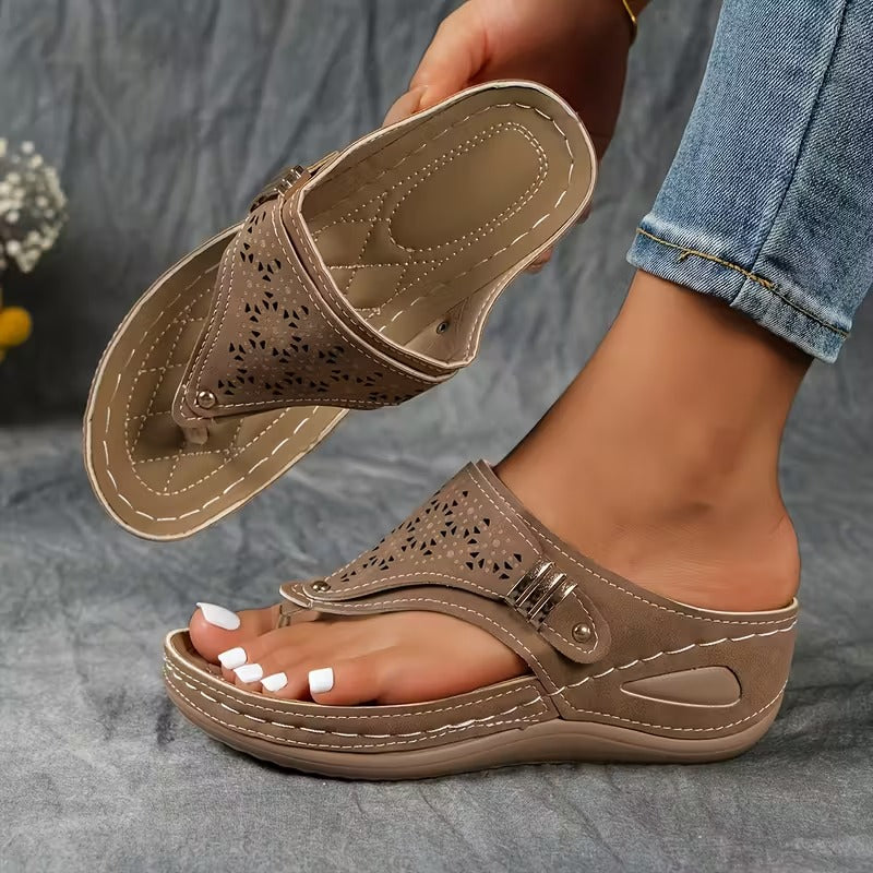 Archila | Supportive Sandals with Heel