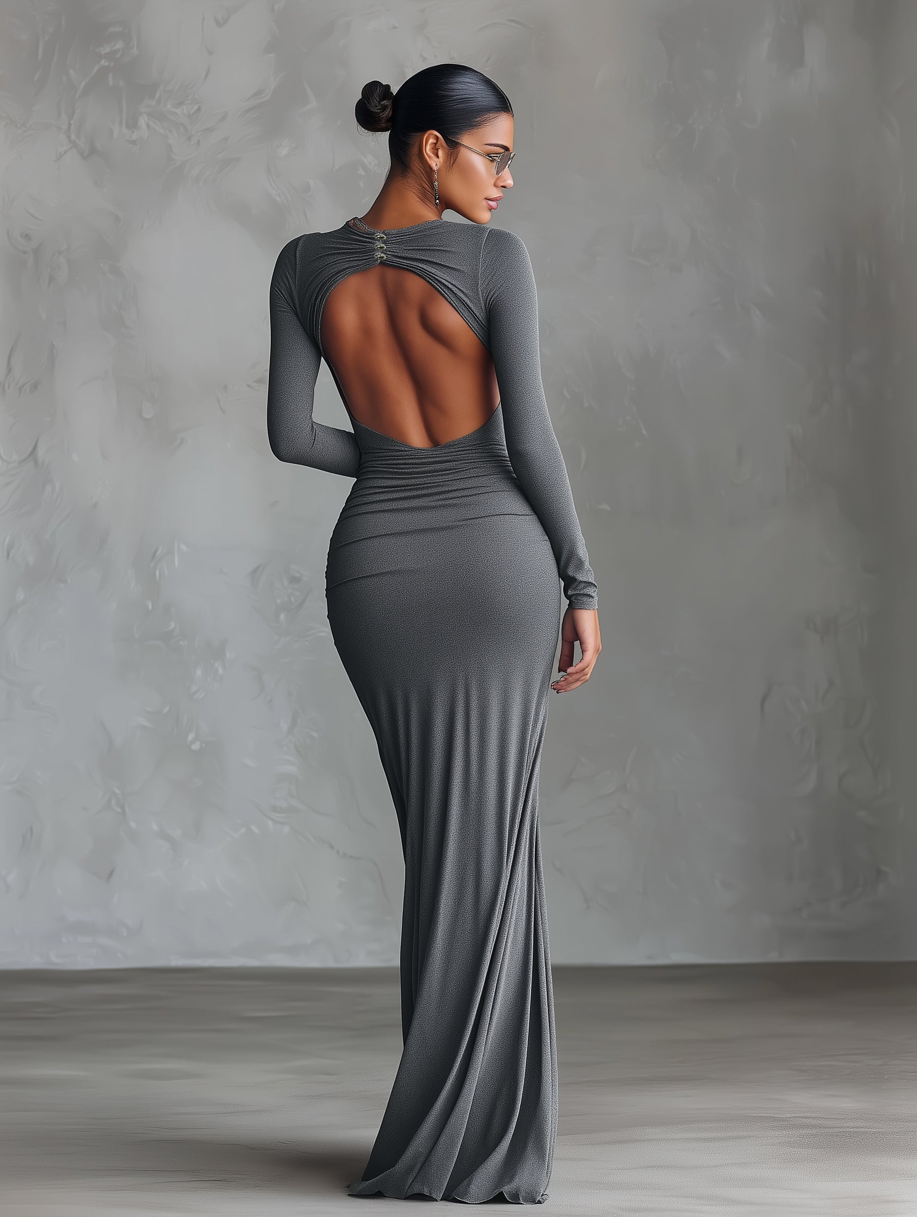 Elegant Gray Maxi Dresses for Women in Fitted Size - Polyester-Cotton Blend with Open Back MDA2860H8I