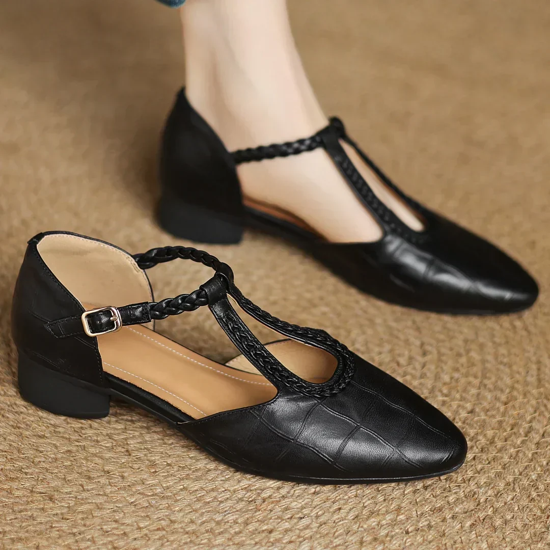 Women's Mary Jane Shoes with Braided Strap and Elegant Finish