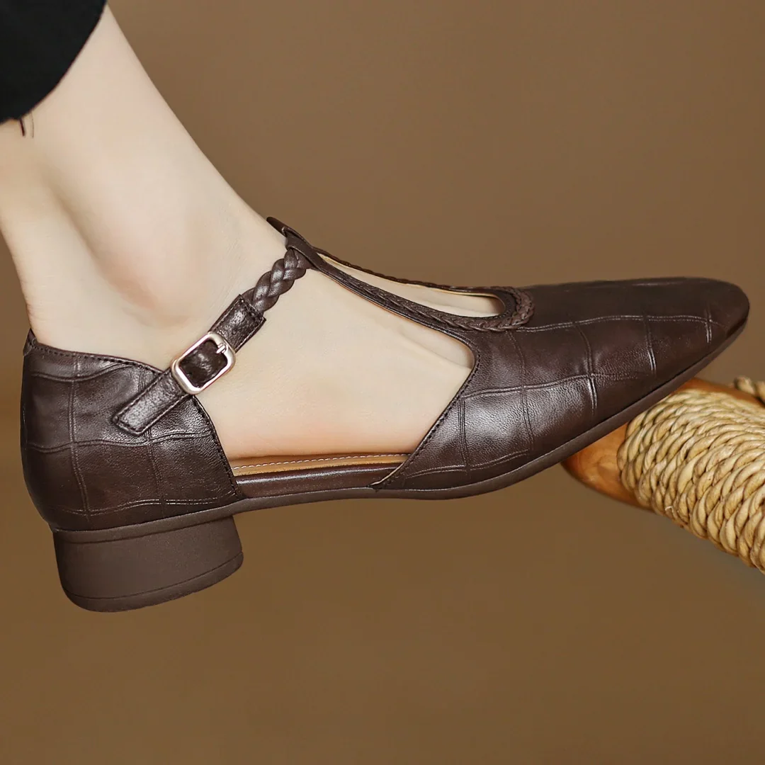 Women's Mary Jane Shoes with Braided Strap and Elegant Finish