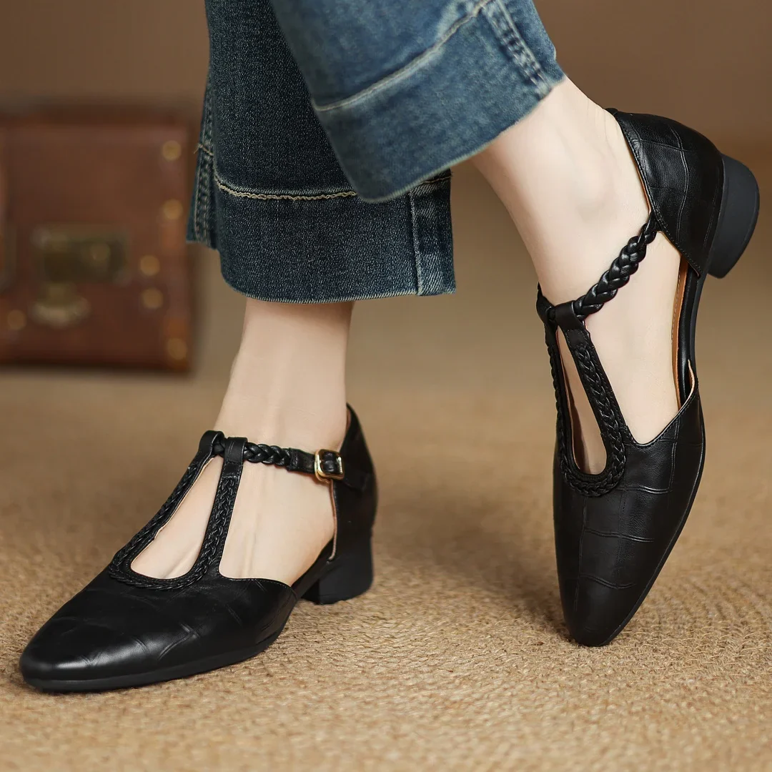 Women's Mary Jane Shoes with Braided Strap and Elegant Finish