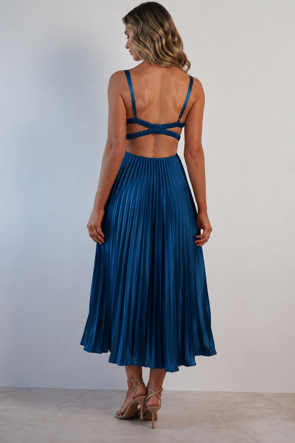 QUEEN | Elegant Maxi Dress with Soft Draping