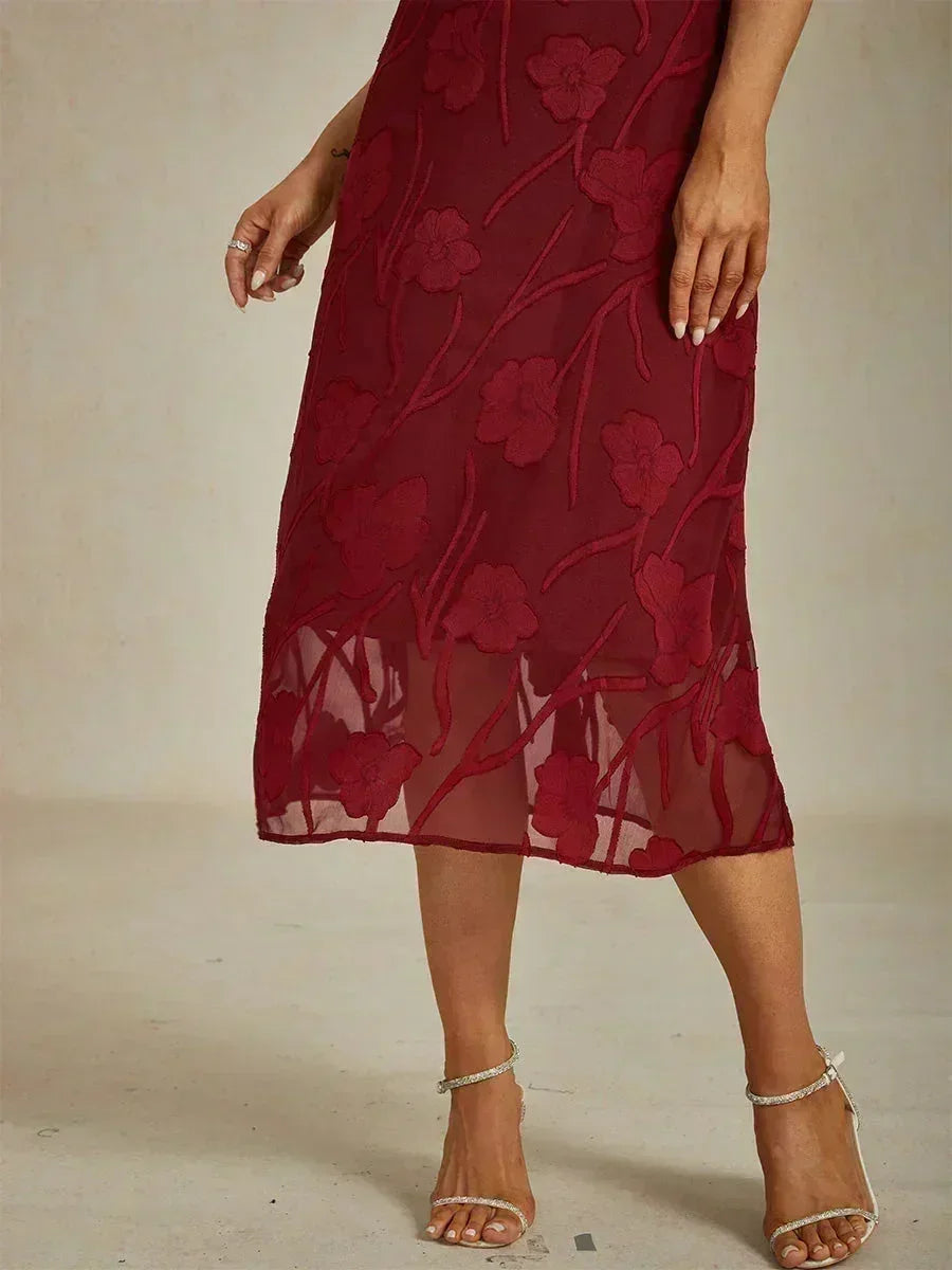 Maxi Dresses Made of Lace Fabric with Soft Sleeves