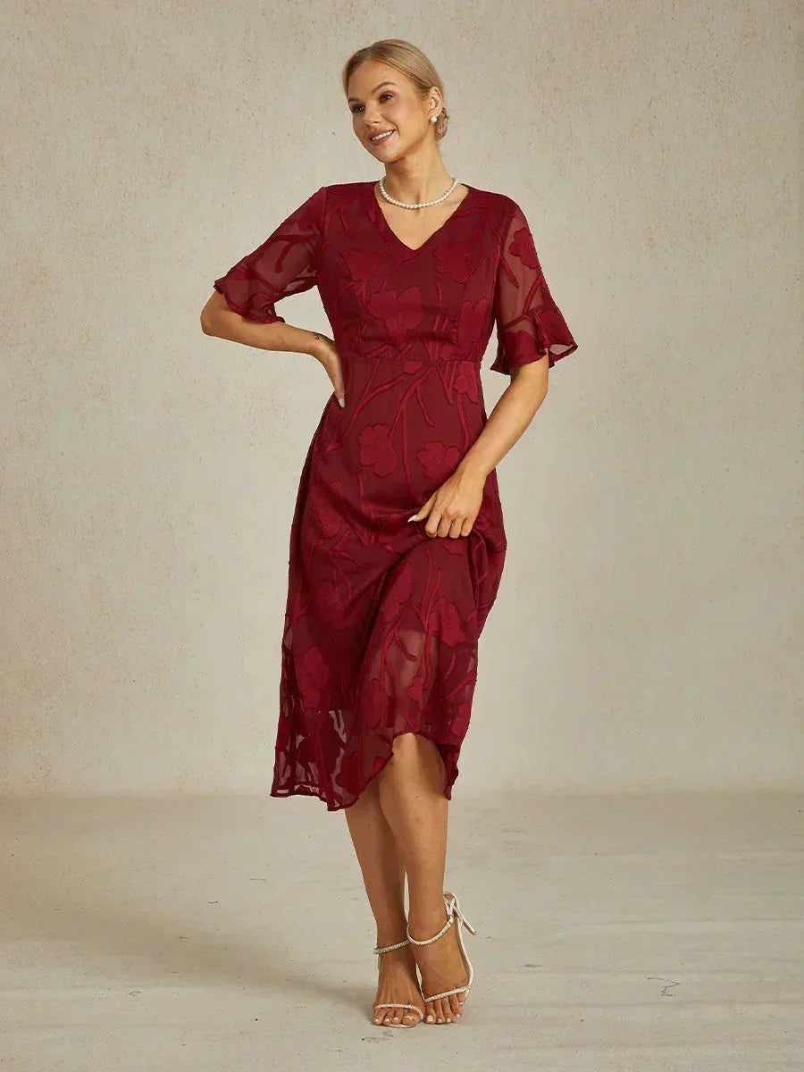 Maxi Dresses Made of Lace Fabric with Soft Sleeves