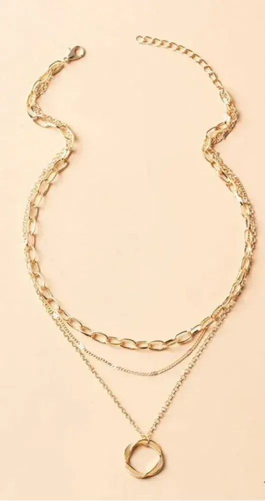Classic Gold Necklace with Pendant