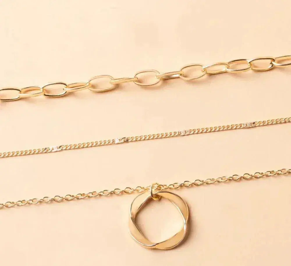 Classic Gold Necklace with Pendant